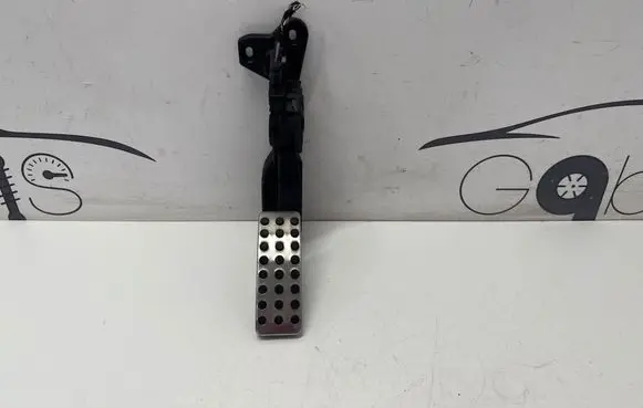 Mercedes-Benz GLE (W166 - C292) Accelerator throttle pedal A2923000100