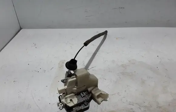 Audi A1 Front door lock 8J1837015C