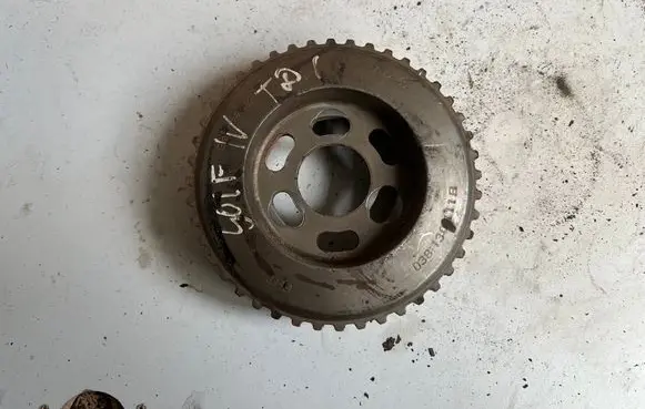 Skoda Octavia Mk1 (1U) Fuel pump gear (pulley) 038130111B