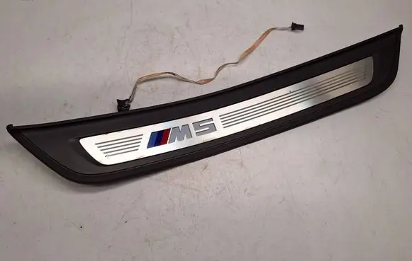 BMW M5 F90 Rear sill trim cover 51478061071