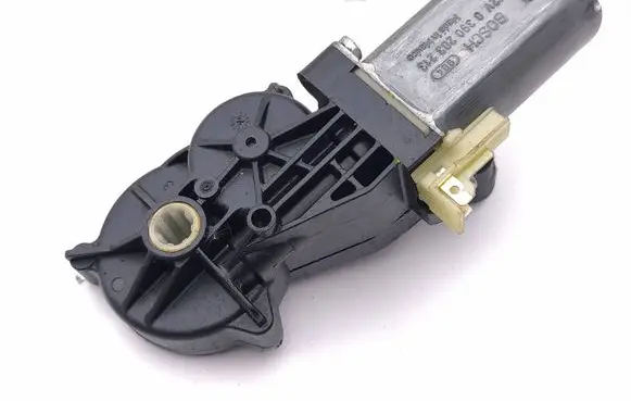 Mercedes-Benz ML W164 Seat adjustment motor 0390203213
