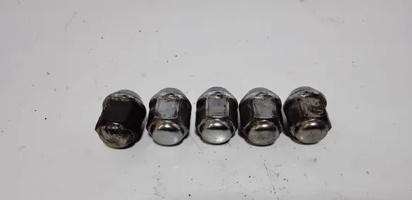 Chevrolet Captiva Nuts/bolts 