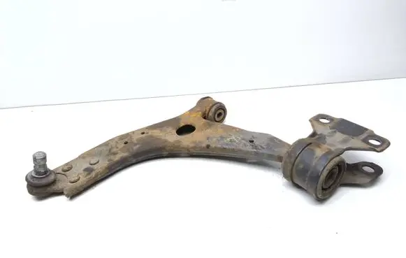 Volvo V40 Front lower control arm/wishbone