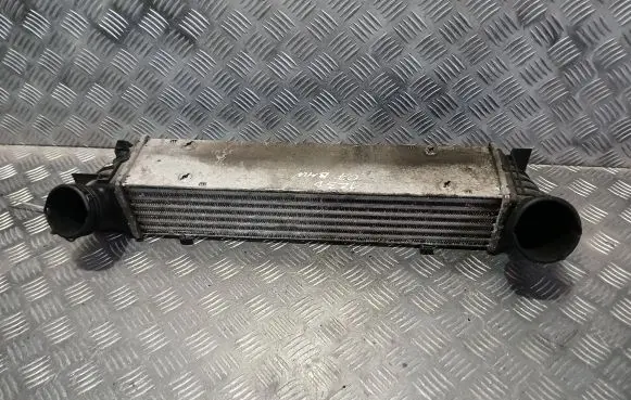 BMW 1 E81 E87 Intercooler radiator 7798788 000009