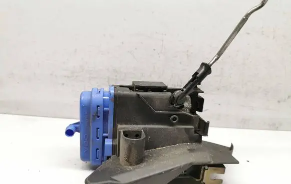 Audi A3 S3 8L Rear door lock 4D0185A