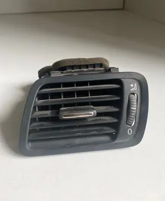 Volkswagen PASSAT B6 Dashboard side air vent grill/cover trim 3C1819701 P0108666 T0024359