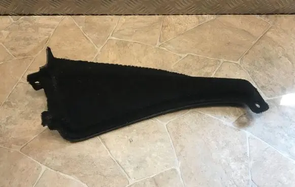 Mercedes-Benz C W204 Centre console side trim rear A2046903125