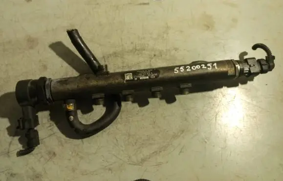Opel Signum Fuel main line pipe 55200251