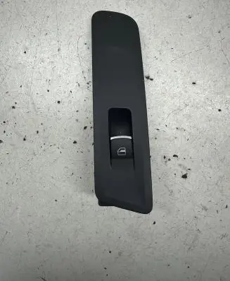 Volkswagen Tiguan Electric window control switch 5N1867256A