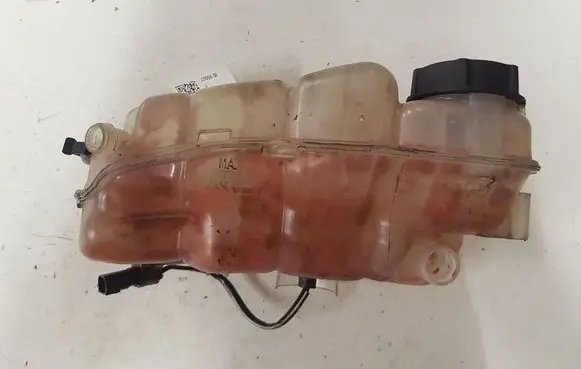 Volvo V40 Coolant expansion tank/reservoir 31338764