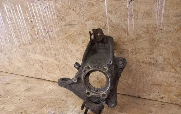 Volkswagen PASSAT B6 Front wheel hub