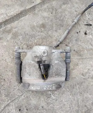 Mercedes-Benz E W213 Front brake caliper 20504