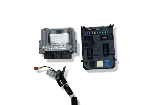Peugeot 207 Engine ECU kit and lock set 028101733 0281017333 9677013180