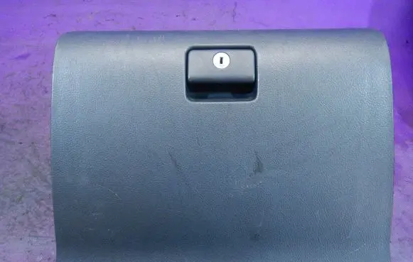 Toyota Corolla Verso E121 Glove box 55551-0F010