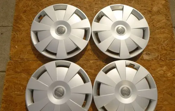 Audi A3 S3 8V R16 wheel hub/cap/trim 8V0601147C