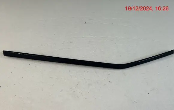 Mercedes-Benz E W212 Front door trim bar W2121122995