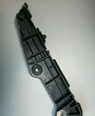 Rear bumper mounting bracket