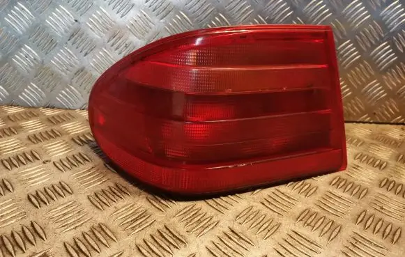 Mercedes-Benz E W210 Rear/tail lights 2108200164