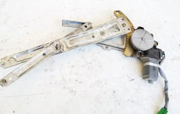 Subaru Impreza I Sliding door window regulator with motor