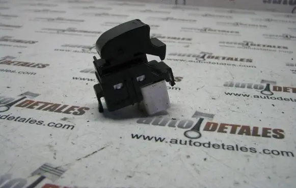 Toyota Prius (XW20) Electric window control switch