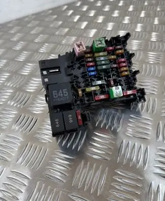 Audi A3 S3 8V Fuse module 5Q0937615C 23092016