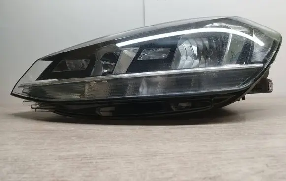 Volkswagen Golf VII Headlight/headlamp 5G1941005D 1EB01306601