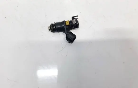 Volkswagen Golf V Fuel injector 036906031AG 6130N06856