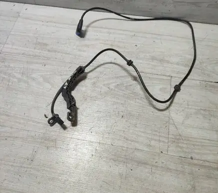 Mercedes-Benz CLA C117 X117 W117 ABS rear brake sensor A2469059402