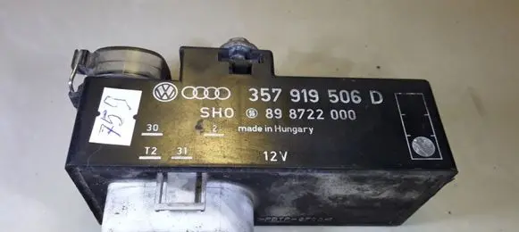 Volkswagen PASSAT B4 Coolant fan relay 357919506D 898722000
