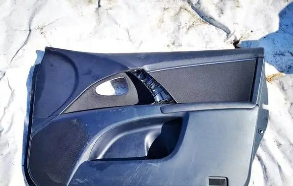 Toyota Avensis T270 Front door card panel trim 6777705040 67777-05040