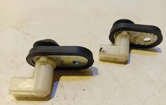 Toyota Yaris Front door sensor 