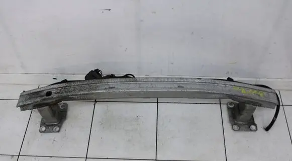 Renault Megane III Front bumper support beam 