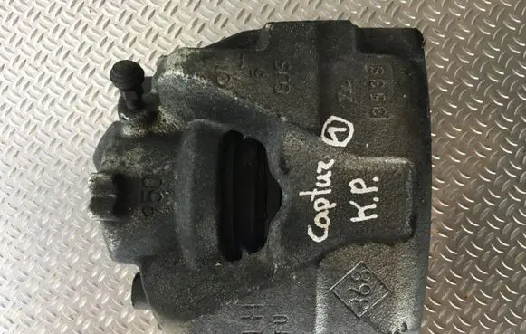 Renault Captur Front brake caliper 11810252012 F825717