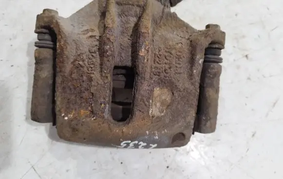 Peugeot 208 Front brake caliper