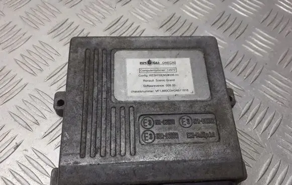 Renault Scenic II - Grand scenic II Engine control unit/module 8200387138