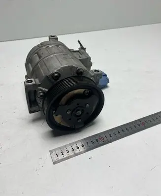 Volkswagen PASSAT B6 Air conditioning (A/C) compressor (pump) 18335B 899357 1905301