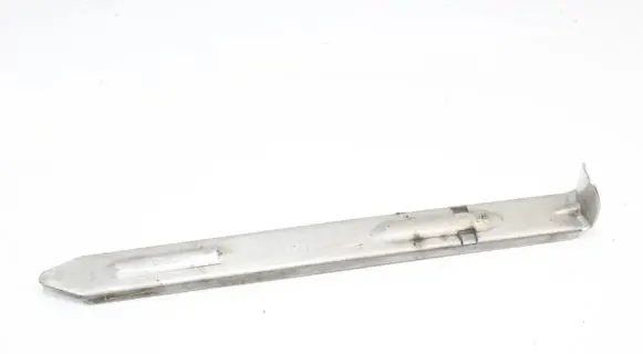 Volvo XC70 Headlight/headlamp mounting bracket 30678340