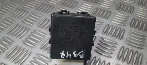 Toyota Auris 150 Window wiper relay 8594002040 85940-02040
