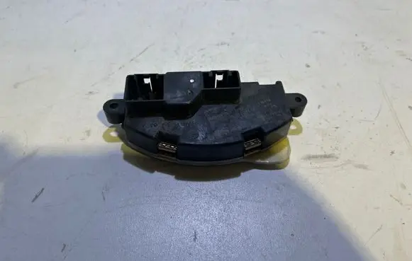 Dodge Challenger Heater blower motor/fan resistor CV378002 500164843 5HL01126607