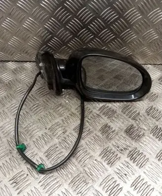 Volkswagen Jetta V Front door electric wing mirror