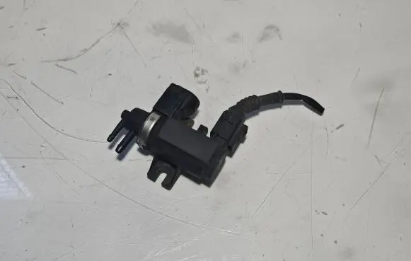 Audi A6 S6 C5 4B Turbo solenoid valve 8E0906628G 8E0906628