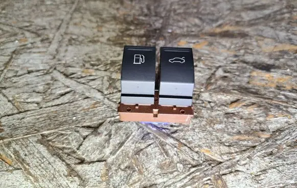 Volkswagen PASSAT B6 Fuel tank opening switch 3C0959903B