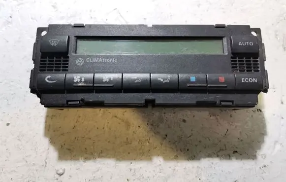 Volkswagen PASSAT B5.5 Climate control unit