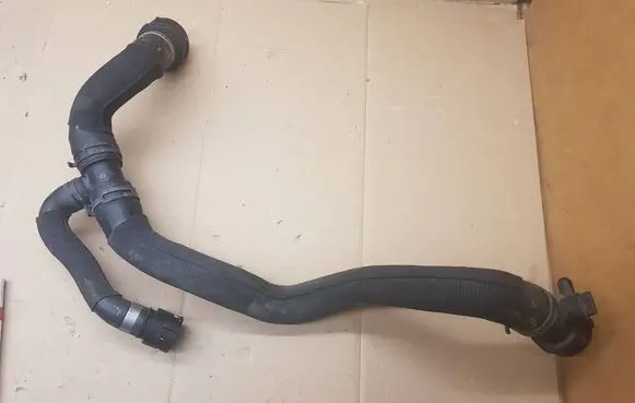 Audi A5 8T 8F Engine coolant pipe/hose 8K0122253F