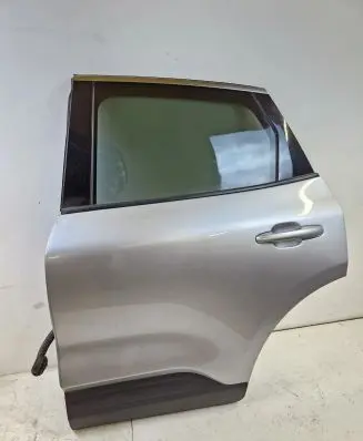 Ford Escape IV Rear door