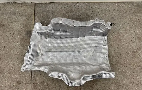BMW X6 G06 Exhaust heat shield 9477792