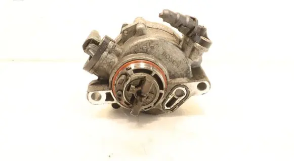 Peugeot 208 Vacuum pump