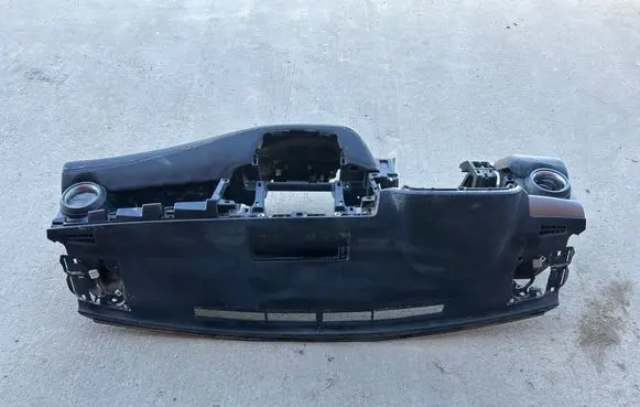 Toyota RAV 4 (XA40) Dashboard 