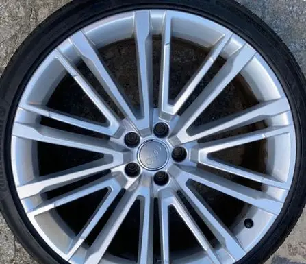 Audi A8 S8 D5 R21 alloy rim 4N0