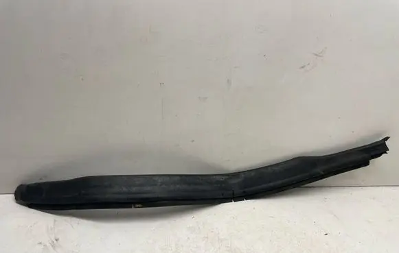 Mercedes-Benz C W204 Engine compartment rubber A2046280898